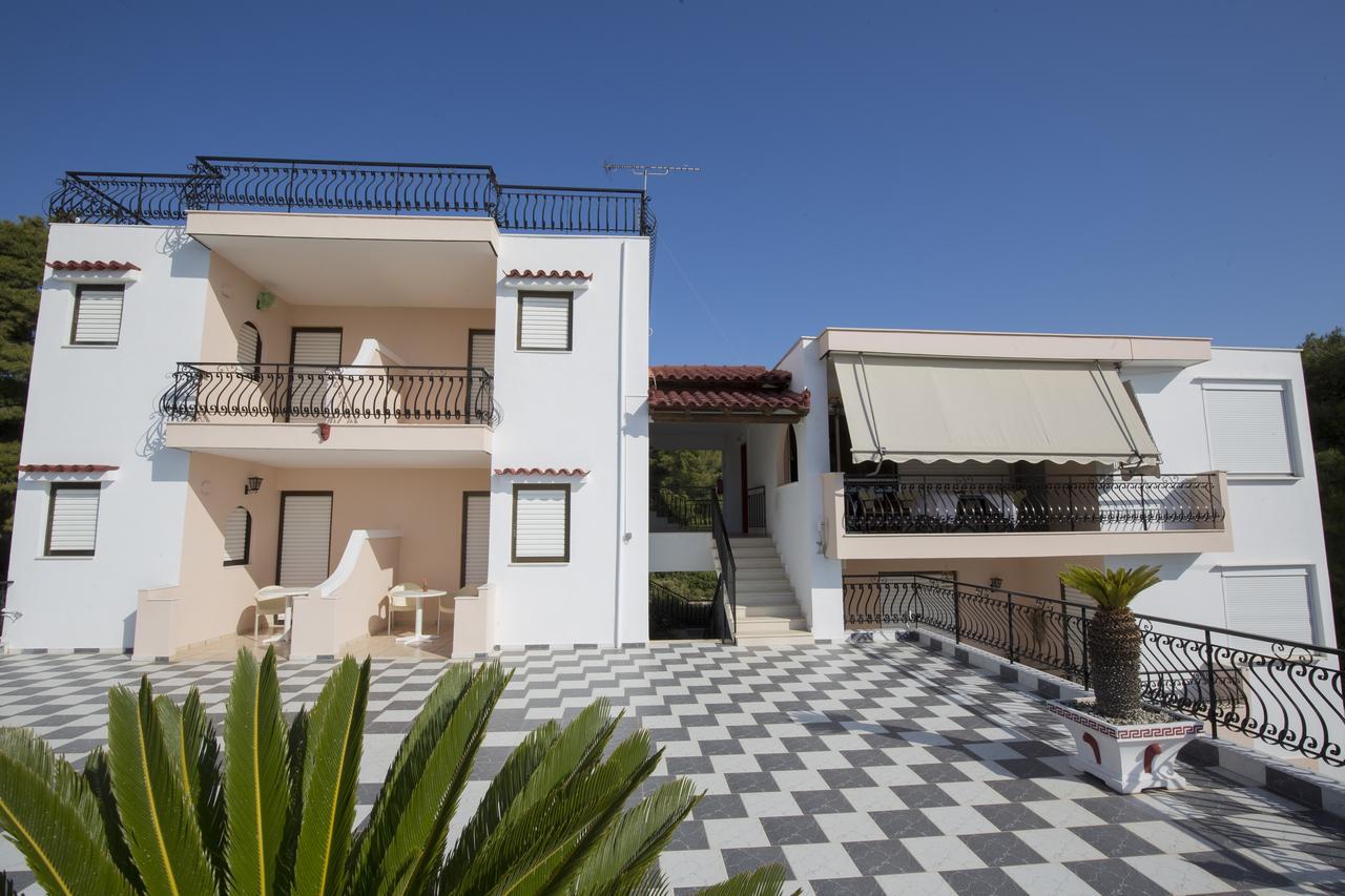 Pefkides Aegina Boutique Apartments Agia Marina  エクステリア 写真